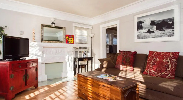 Апартаменты Hollywood Hills Suites