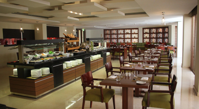 Отель Crowne Plaza Sohar by IHG