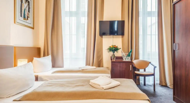 Трёхместный номер Standard Upper Room Hotel Kurfürstendamm