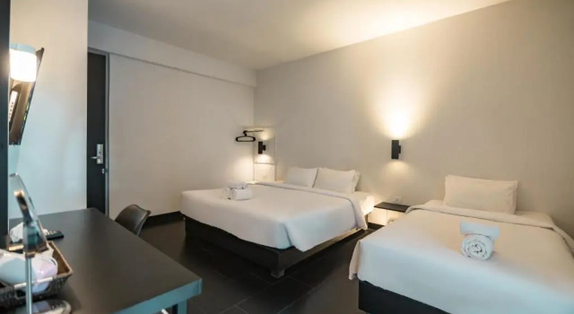 Семейный номер Standard iWualai Hotel