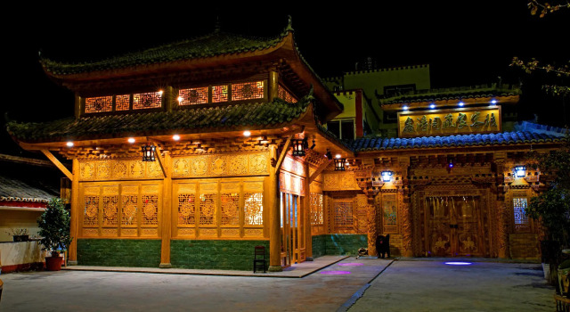 Jiuzhaigou Xin Tao Ge Tibetan Inn, Book Hotel Hotels in Ngawa with Parking, Parking