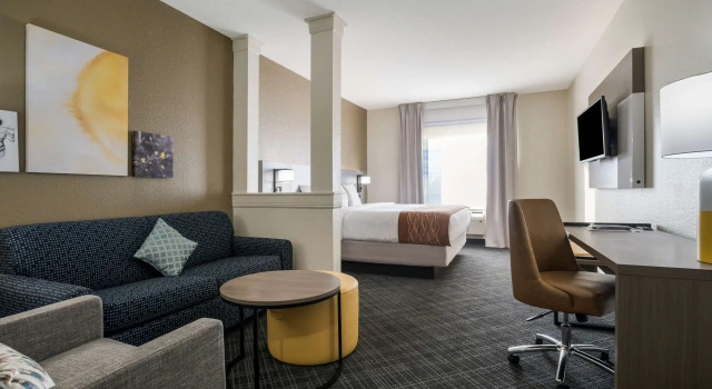 Двухместный люкс Comfort Inn & Suites Victoria North