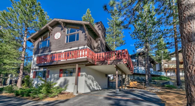 Tahoe Tyrol Lodge  3341ph 4 Bedroom Home, Забронировать Дом для отпуска Саут-Лейк-Тахо South Lake Tahoe Area, рядом с Канатная дорога Эриал-Трамвей