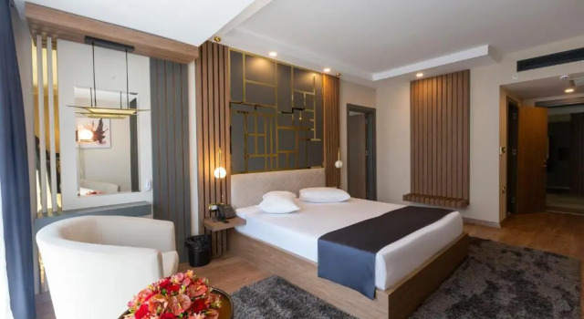Полулюкс с балконом и с видом на сад Cabir Deluxe Hotel Sapanca
