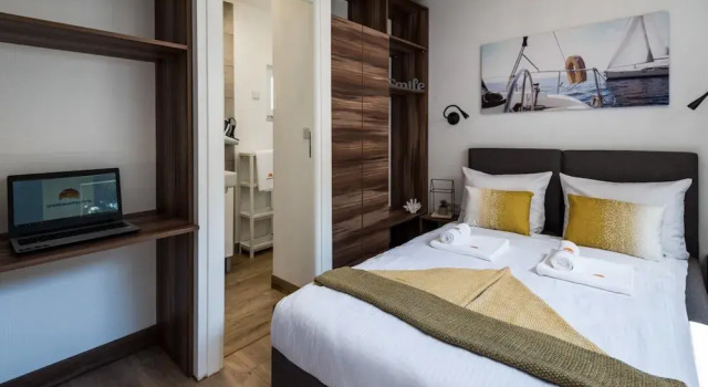 Mobile Home Vodice 12, Забронировать Отель Водице Шибенско-Книнская жупания, рядом с Пристань для яхт ACI Водице
