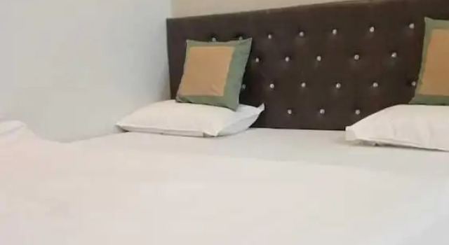 Hotel Basera