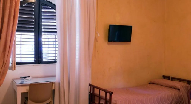 Четырёхместный номер Hotel Joli