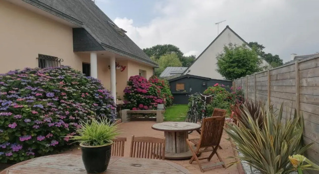 Tous a L'ouest (Adults Only), Забронировать Отель Отели Finistère с парковкой, Парковка
