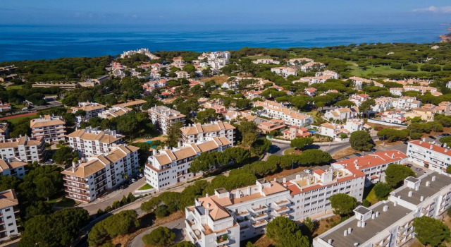 Sun House by LovelyStay, Rezerwuj Hotel Hotele w Algarve z parkingiem, Parking