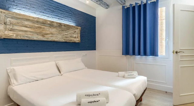 Апартаменты Superior с балконом Enjoybcn Colon Apartments