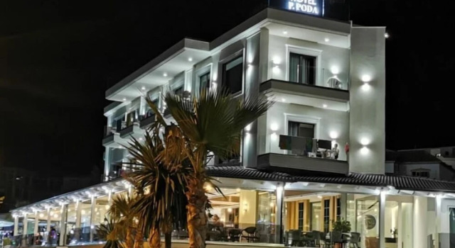 King Hotel Ksamil, Забронировать Отель Отели в центре Ксамил, в центре