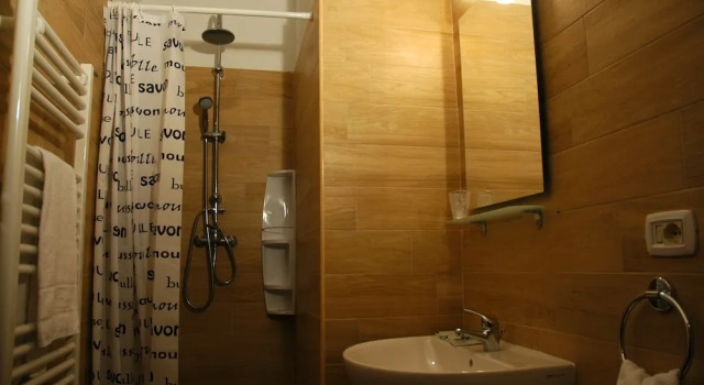 Standard Doppel Zimmer Dachboden mit Balkon Hotel Sonenga