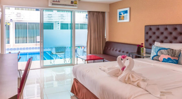 Villa Pool Lay Resort Pattaya