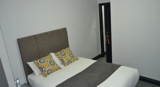 Номер Standard Manor House London