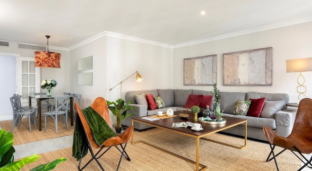 Luxury 3 Bd Apartment Next to the Cathedral. Constitución III