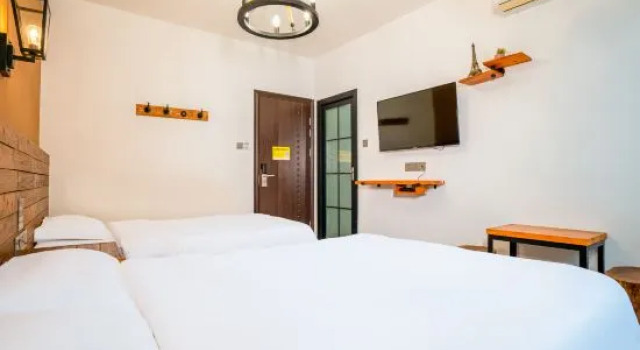 Семейный номер Standard Tianmen Mountain Loft Art Inn