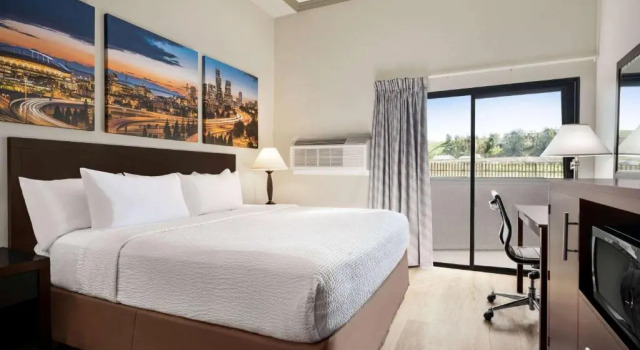 Номер Standard Baymont by Wyndham Monterey Park