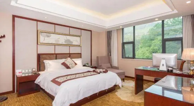Люкс Executive Earth Sunshine Hotel