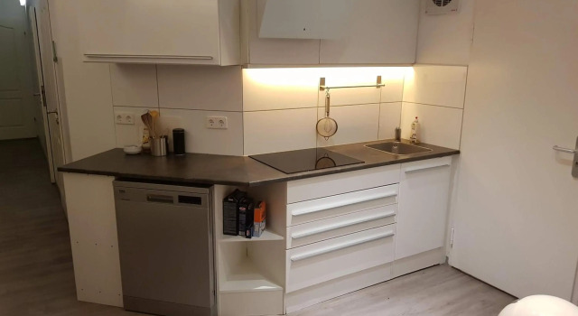 BudgetRooms - souterrain-private rooms & kitchen, Забронировать Отель Мангейм Мангейм, рядом с IfM – Small and Medium Sized Companies and Entrepreneurship