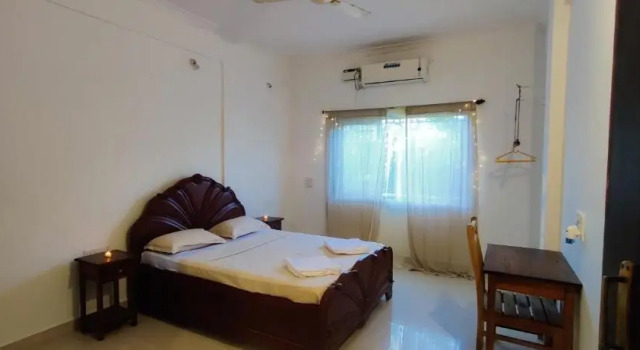 Апартаменты с видом на сад J-House, 4 Apartments with balconies, NO kitchen, Thalassa 1min away