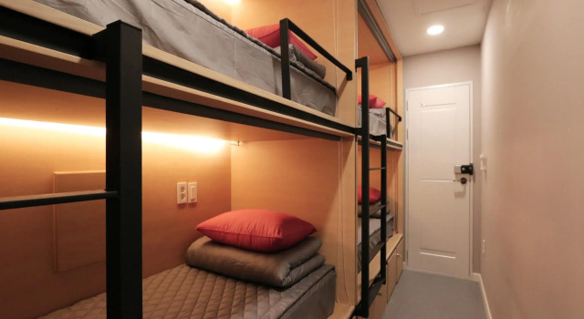 Кровать в общем номере (мужской номер) Blueboat Hostel Gyeongju