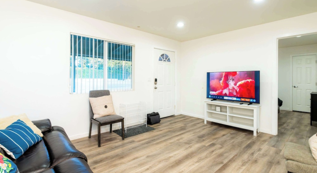 Коттедж Foothills LA Family Friendly House