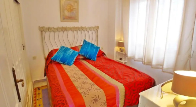 Carabeo 99 - Sleeps 4, Забронировать Отель Бизнес-отели Нерха, рядом с Церковь Эль-Сальвадор, 4* 5*