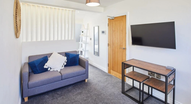 Host Stay Apartment 4 Queens Court, Varaa Huoneisto Asunnot kohteessa Merseyside, Huoneisto