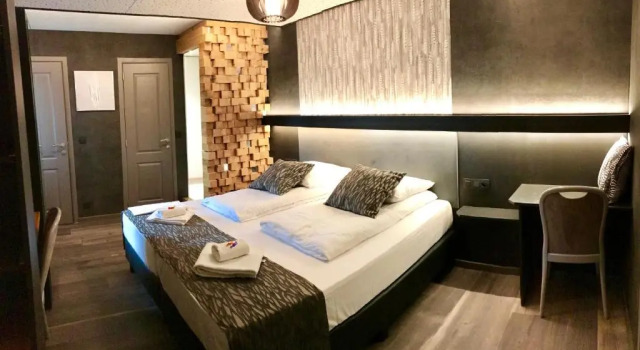 Двухместный номер Standard RAVeL Hotel Cyrano