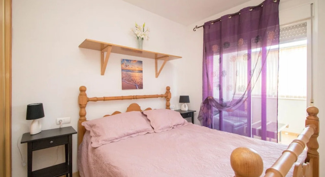 Apartment view to Swimming Pool & Garden, Забронировать Апартаменты/квартира Апартаменты Торревьеха, рядом с Molino del Agua Park Municipal Natural Park, Апартаменты/квартира