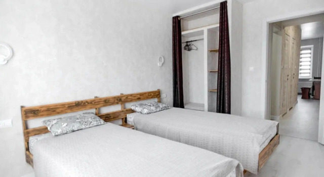 Apartments on Shkolnaya Street, 12  ​, Prenota Appartamento  