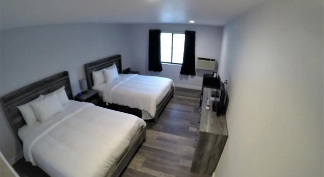 Четырёхместный номер Superior RiverWalk Inn
