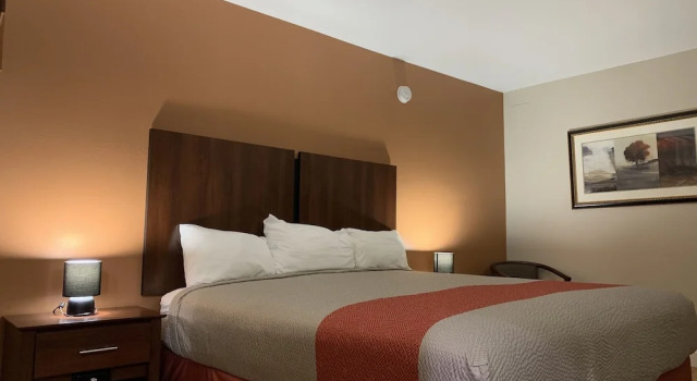 Номер Comfort Rodeway Inn