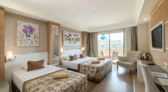 Номер Standard с видом на окрестности Crystal Sunset Pearl Collection - Ultimate All Inclusive