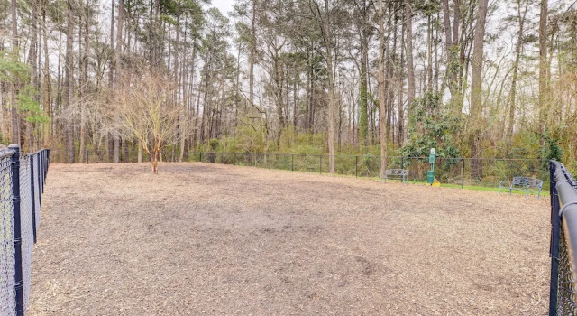 Апартаменты Contemporary Townhome ~ 7 Mi to Dtwn Raleigh