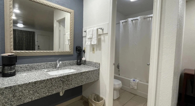 Номер Deluxe Sallisaw Inn