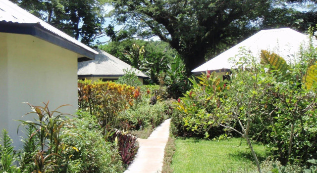 Coral Quays Fish and Dive Resort, Забронировать Курортный отель Люганвиль Espiritu Santo
