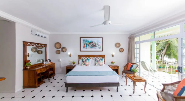 Семейный номер Standard с балконом Palm Beach Hotel