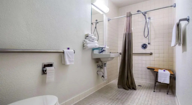 Четырёхместный номер Standard Motel 6-Rancho Mirage, CA - Palm Springs