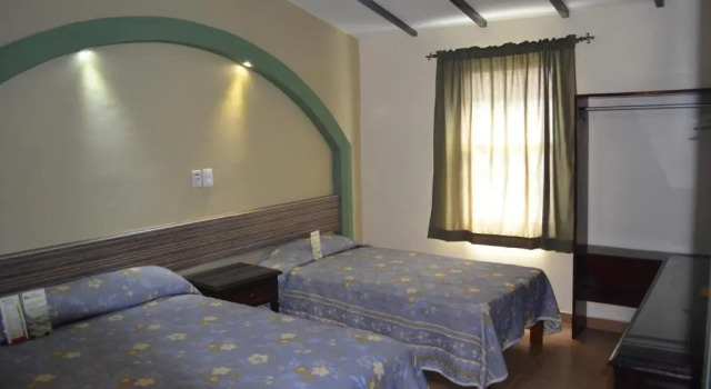 Habitación triple Estándar Hotel La Merced