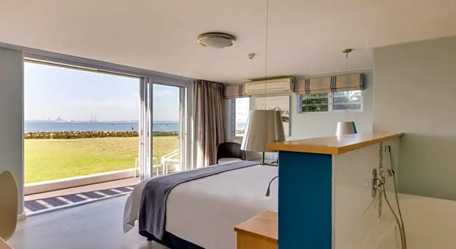 Номер Deluxe Saldanha Bay Hotel