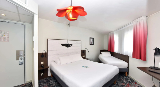 Трёхместный номер Standard Hôtel Kyriad La Rochelle Centre Ville