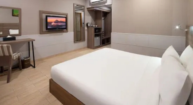 Номер Deluxe с видом на город Viet Lotus Saigon Hotel