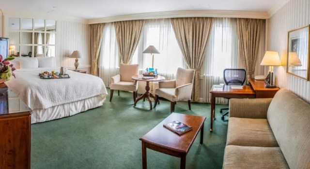 Полулюкс Executive Beechwood Hotel