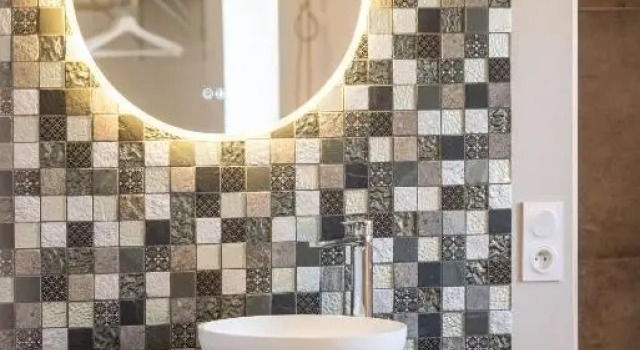 La Doloreanne, Rezervovat Hotel Hotely v Ain s parkováním, Parkování