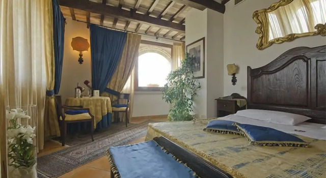 Hotel Ristorante Le Gole, Rezervasyon Otel Celano Abruzzo