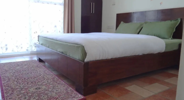 Luxury Suites overlooking lake at Naukuchiatal Nainital, Rezervovat Hotel Pangot Uttarakhand