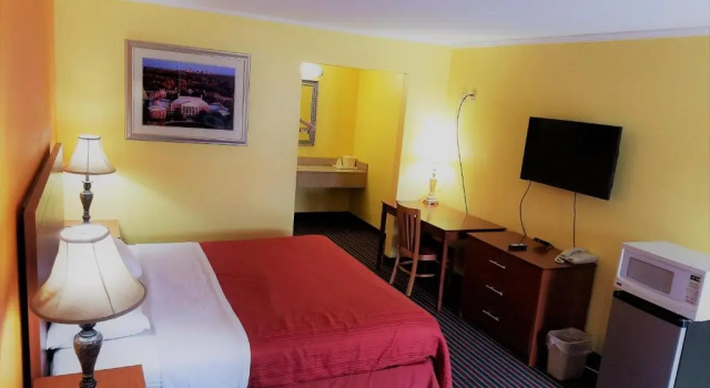 Номер Standard Roadway Inn Troy