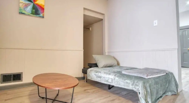 Charming Windsor Park Stay 1BR 1BA w Workspace, Prenota Appartamento Indianapolis Indiana