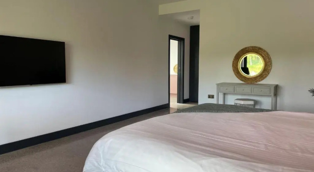 No.6 South View Lodges, Exeter
